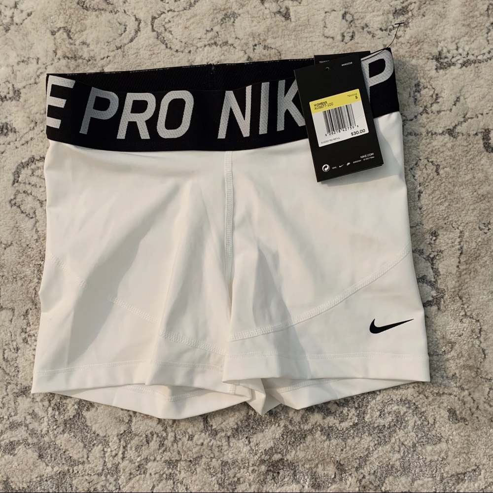 • NWT• Nike Pro Tight Fit Spandex